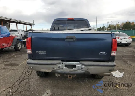 2001 Ford F350 Srw Super Duty z USA, uszkodzony, nr VIN 1FTSW31F21EC23964